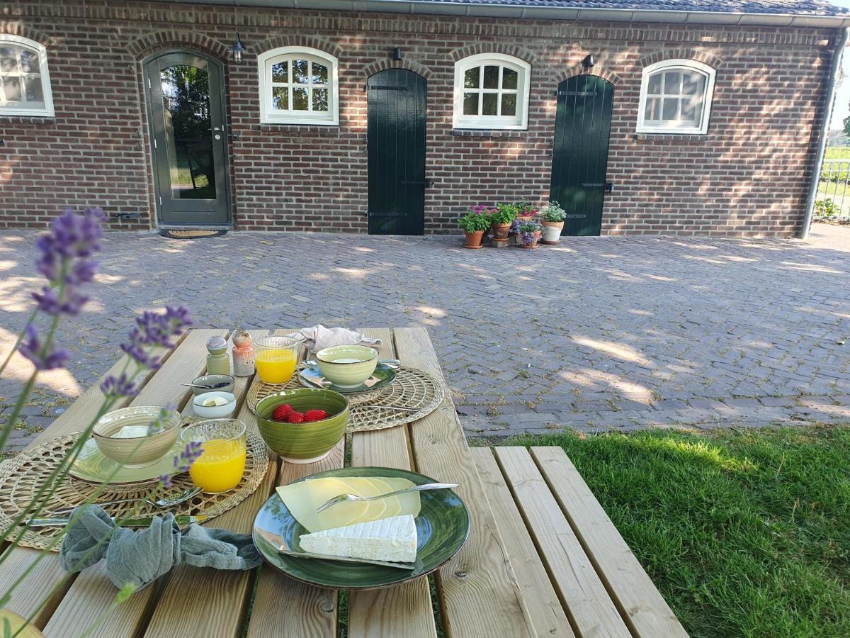 B&B De Nieuwenhof 'De Tuinkamer' Melderslo エクステリア 写真